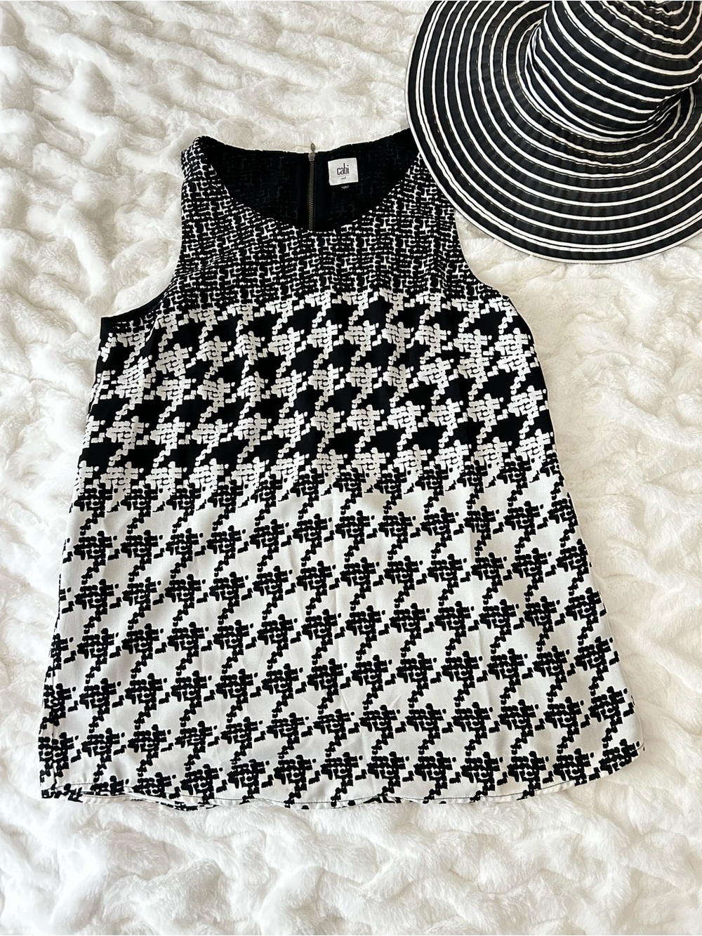 CAbi Houndstooth Broken Check tunic tank top style 3090 Medium
